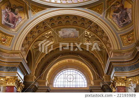Saint Stephen Basilica in Budapest, Hungary. 22193989