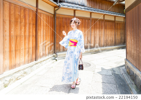 A woman in a yukata A woman in a yukata 22194150