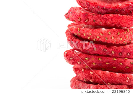 Freeze dried strawberries: freeze dried strawberries Freeze dried strawberries: freeze dried strawberries 22196840