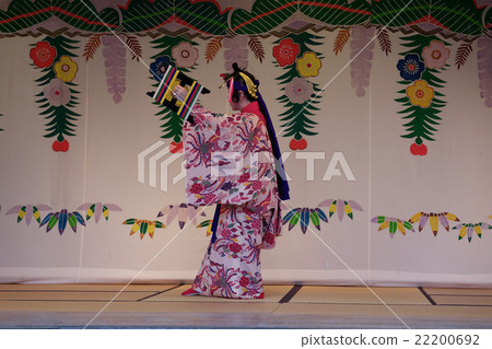 琉球舞在首里城堡花園演出,假(側身) 琉球舞在首里城堡花園演出,假(側身) 22200692