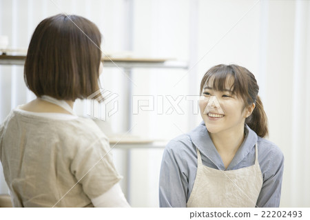 做陶瓷的婦女 22202493