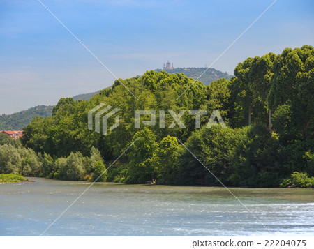 River Po Turin 22204075