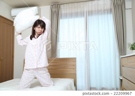 Women in angry pajamas Women in angry pajamas 22209967