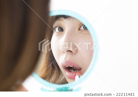Women beauty makeup Make a mirror Wipe white back lipstick Women beauty makeup Make a mirror Wipe white back lipstick 22211481