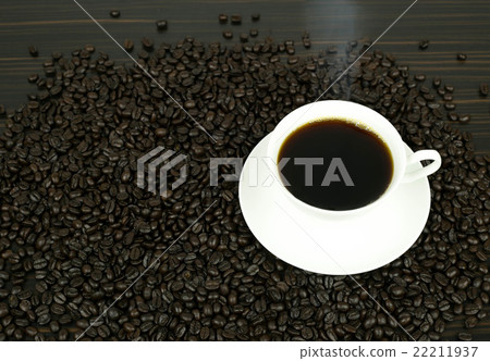 Coffee cup and beans 22211937