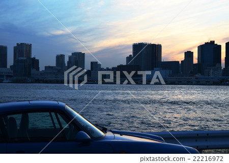 Urban sunset Urban sunset 22216972