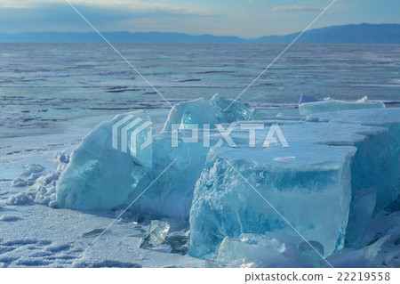 Huge blocks of ice. Huge blocks of ice. 22219558