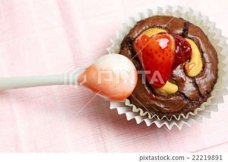 brownie cup cake chocolate nut 22219891