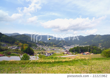 Usu莓果在satoyama飛行 22221962