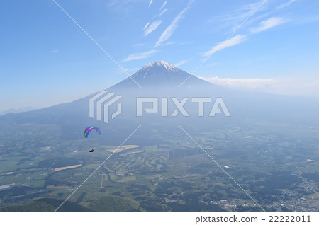 Paraglider Mt. Fuji 22222011