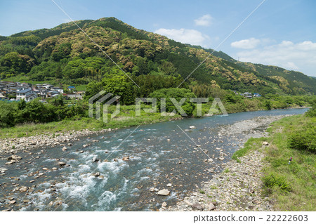 Mountains and rivers and sky Mountains and rivers and sky 22222603