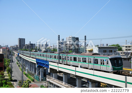 16000系列轉發列車在東京地鐵千代田線的地面部分運行 22222779