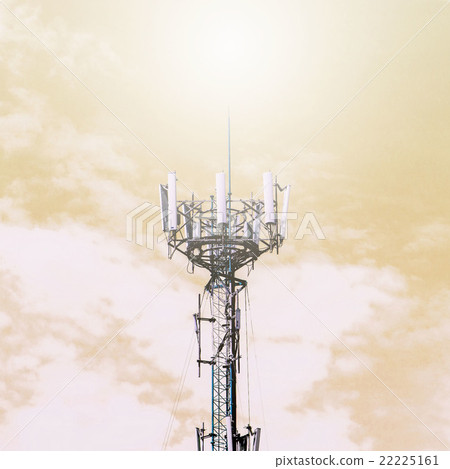 antenna and the sky hazy. 22225161