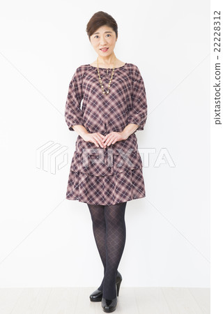 肖像中間婦女 22228312