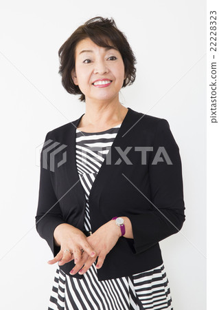 肖像中間婦女 肖像中間婦女 22228323