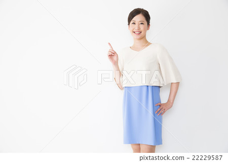 Portrait young lady 22229587