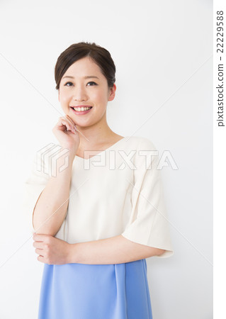 Portrait young lady Portrait young lady 22229588