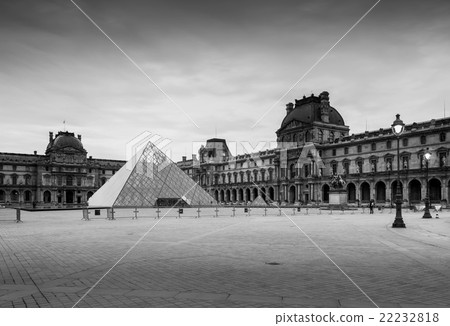 The large glass pyramid of the Louvre Museum 22232818