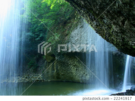 Waterfall of the moon wait Waterfall of the moon wait 22241917