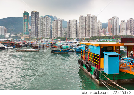 Floating village in the Aberdeen bay in Hong Kong 22245350