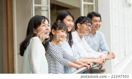 Three generations family image 22247303