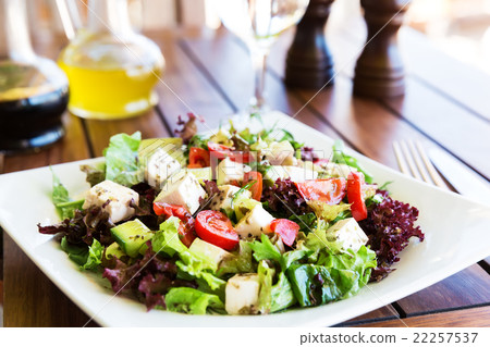 Greek Mediterranean salad with feta cheese, tomatoes and peppers 22257537