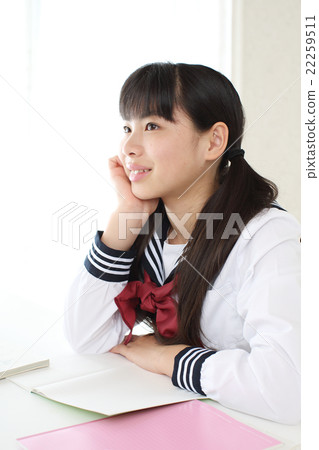 Junior high school students to study 22259511