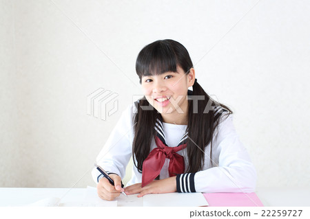 Junior high school students to study Junior high school students to study 22259727
