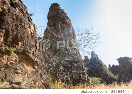 The peaks of Sindou The peaks of Sindou 22263444