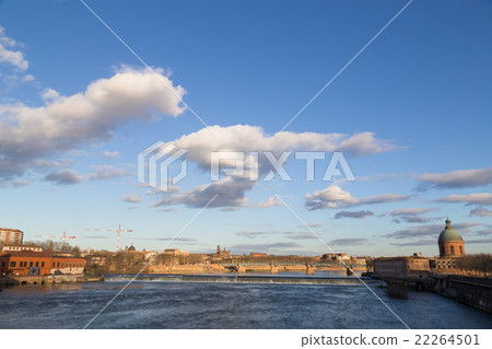 View over Garonne River in Toulouse View over Garonne River in Toulouse 22264501