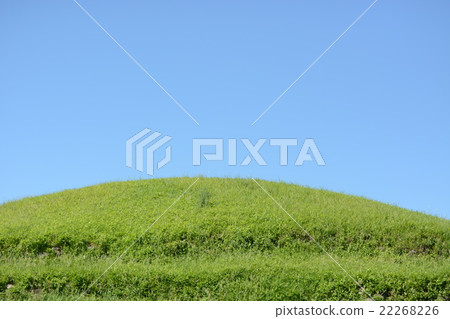 藍天和山 22268226