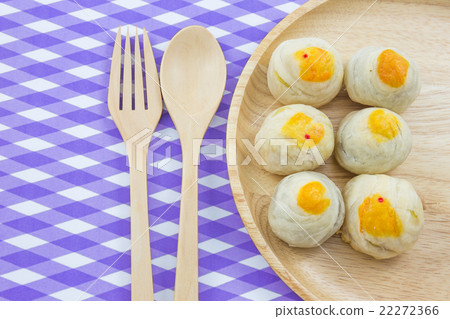 Chinese Pastry Mung Bean or Mooncake 22272366