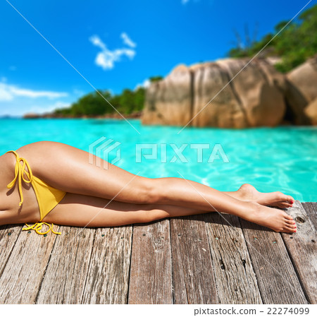 Woman at beach 22274099