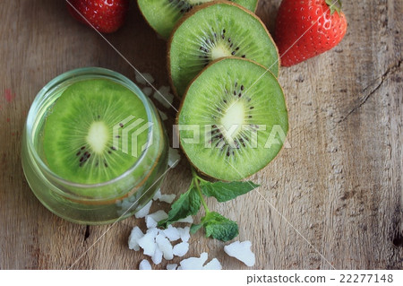 juice kiwifruit with strawberry juice kiwifruit with strawberry 22277148
