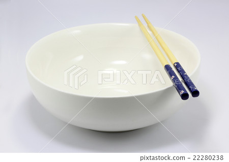 White ceramic bowl and Chopsticks 22280238