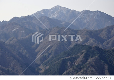 從冬天山的Oyama山在冬天 22283585