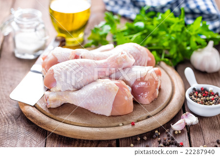 raw chicken legs 22287940