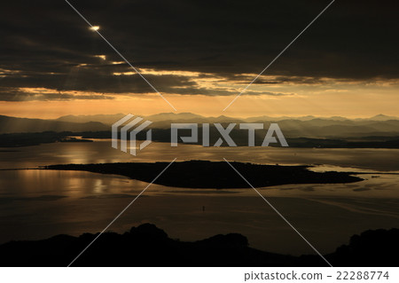 從山 從山 22288774