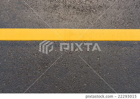 yellow line on the new road 22293015