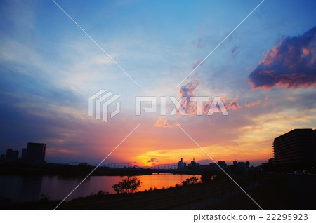 Fantasy Sunset 22295923