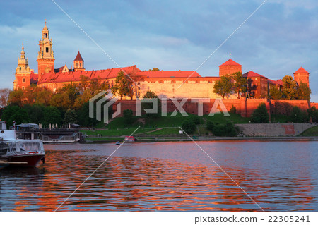Wawel hill in Krakow, Poland Wawel hill in Krakow, Poland 22305241