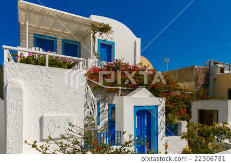 Picturesque view of Oia, Santorini, Greece 22306781
