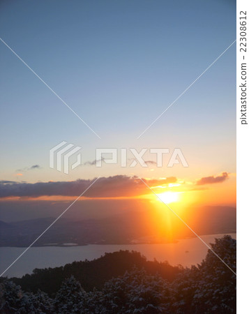 Sunrise scene of Lake Biwa from mount Hiei/Shiga,J Sunrise scene of Lake Biwa from mount Hiei/Shiga,J 22308612