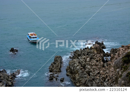 從托比博·天文台看到的沙漠懸崖上的遊船（2） 22310124