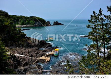 Kanazawa · Notogumigo · Pilgrimage fishing boat overlooking the gumwondo promenade (4) 22312750