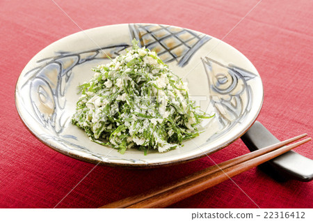 bitter leaf and tofu salad 22316412