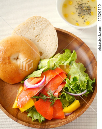 Bagel Lunch (High Angle) Bagel Lunch (High Angle) 22320520