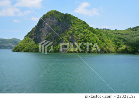 春天壩湖和山 春天壩湖和山 22322152