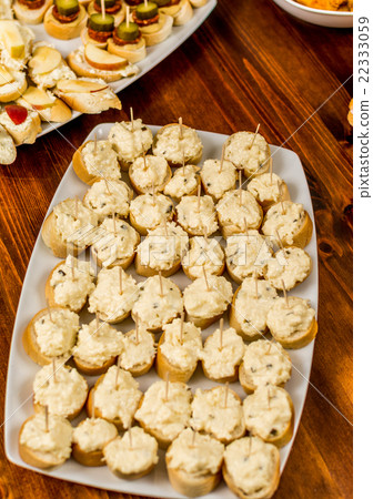 Canapes of garlic Canapes of garlic 22333059