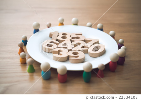 Numbers and citizens 22334105